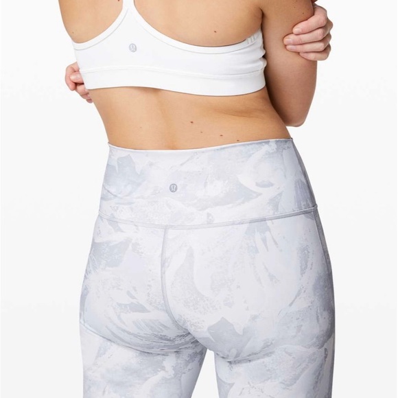Lululemon Wunder Under High-Rise Tight, Tropical Shadow Starlight (white/gray) - Picture 3 of 8